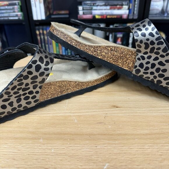 Viking Sandals Women's Size 37 Thong Cheetah Soft Footbed Sandals V712 - Picture 3 of 5